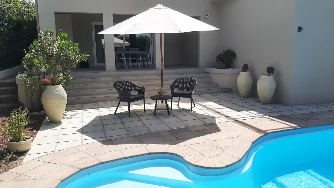 Garden- Pool Flat With Solar Electricity 서머싯웨스트 외부 사진